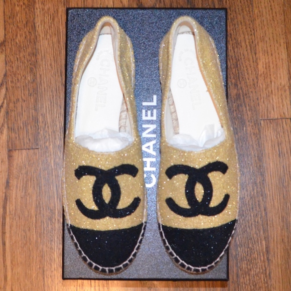 CHANEL BLACK GOLD FABRIC METALLIC ESPADRILLES - Picture 2 of 7